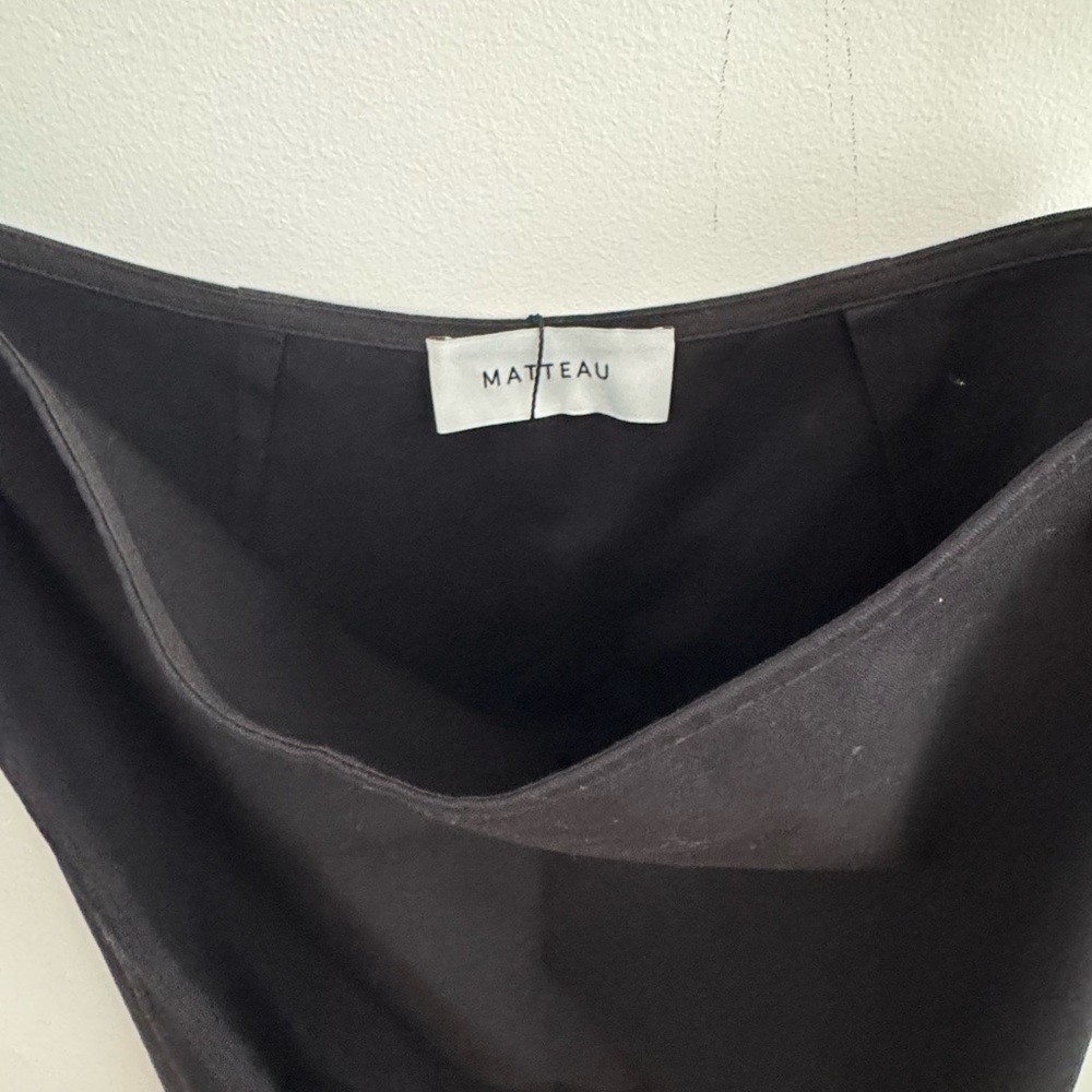 Matteau Sleek Black Garment